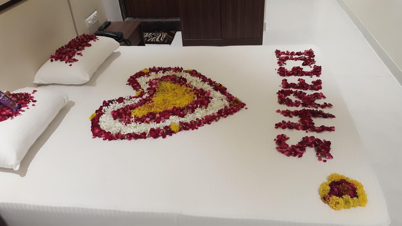 Shree Jee Intenational Hotel Nāthdwāra Kültér fotó